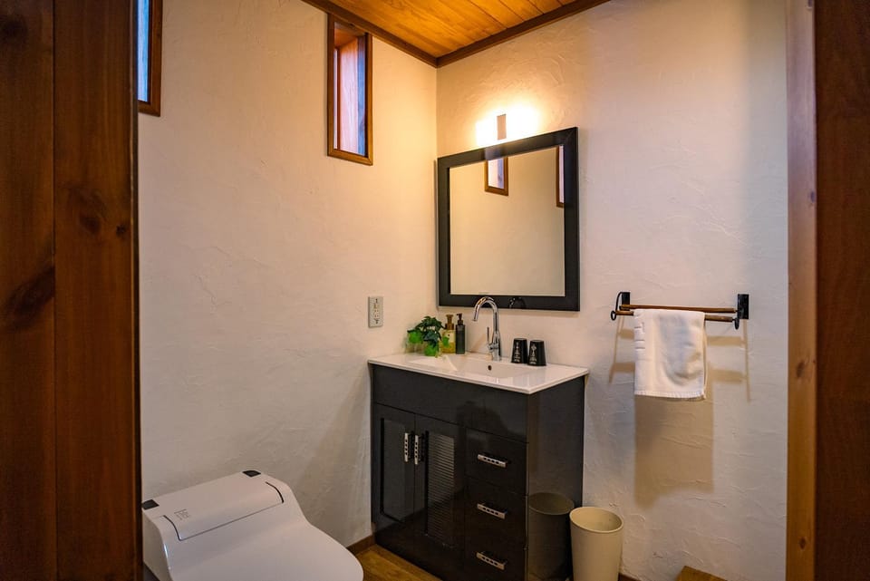 Bathroom, towels
