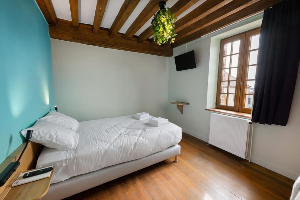 Suite Les douves 6-7-Grange Arthuis Bed and Breakfast in Bourgogne-Franche-Comté