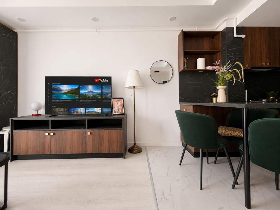 TV and multimedia, Dining area