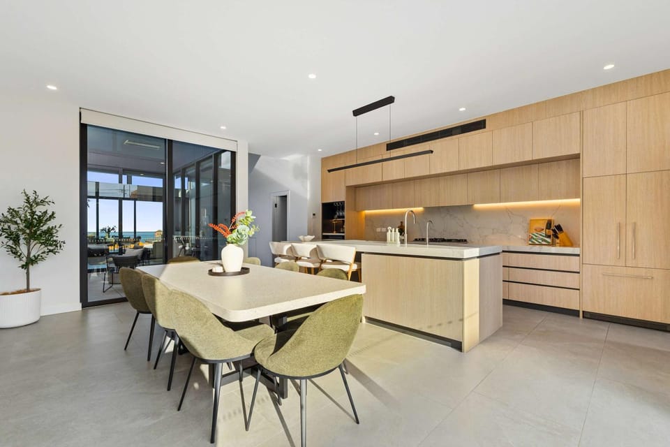 Luxurious Coogee Home - Sleeps 8 House in Sydney