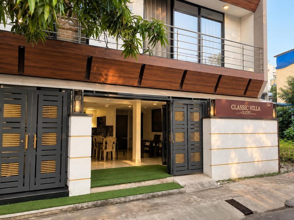 Facade/entrance