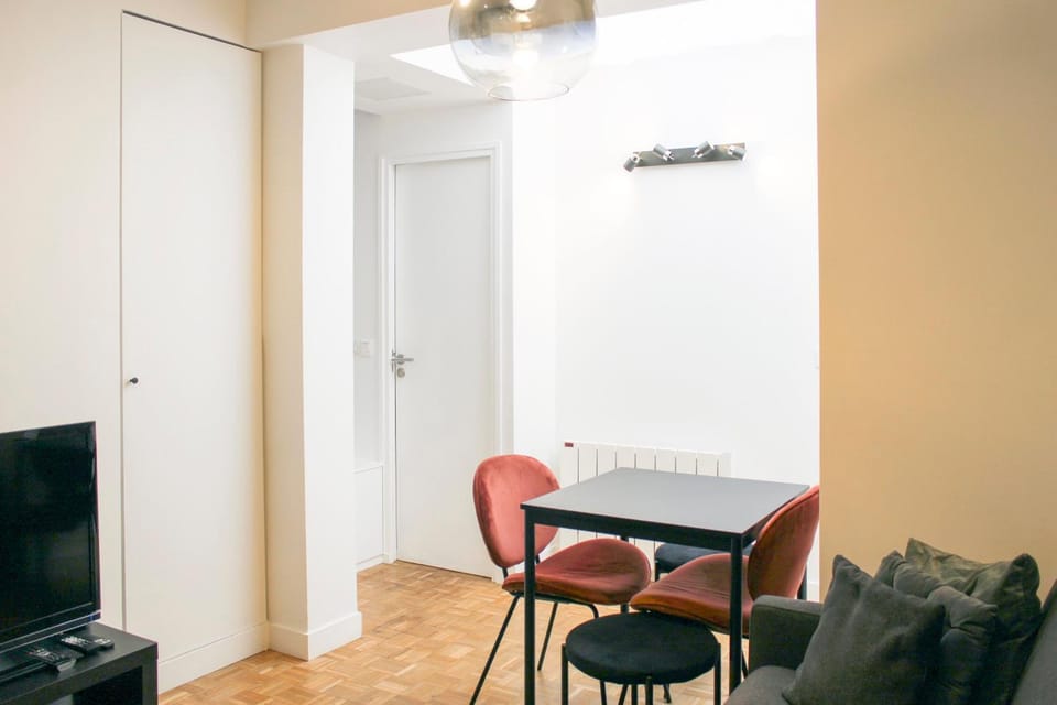 One-bedroom apartment for 4 guests in Paris 9 Apartment in Paris