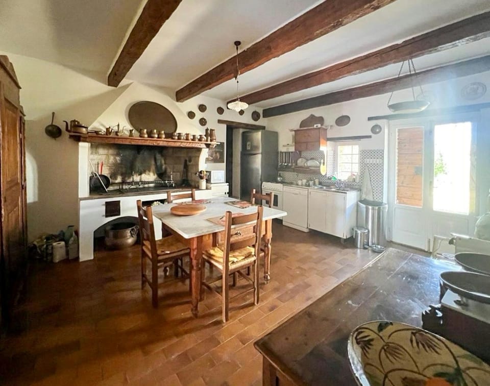 17th-century farmhouse on the hills with sea view House in Fano