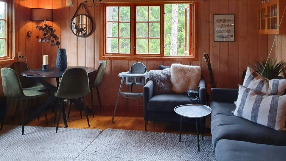 Forest cabin at Branen with fireplace & fire pit Cabin in Viken, Norway