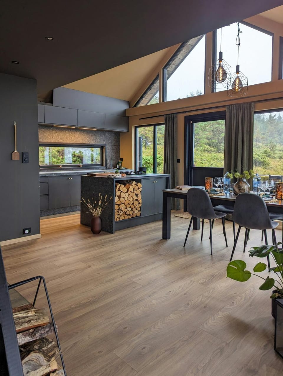 New off-grid cabin near Preikestolen and Stavanger Cabin in Rogaland