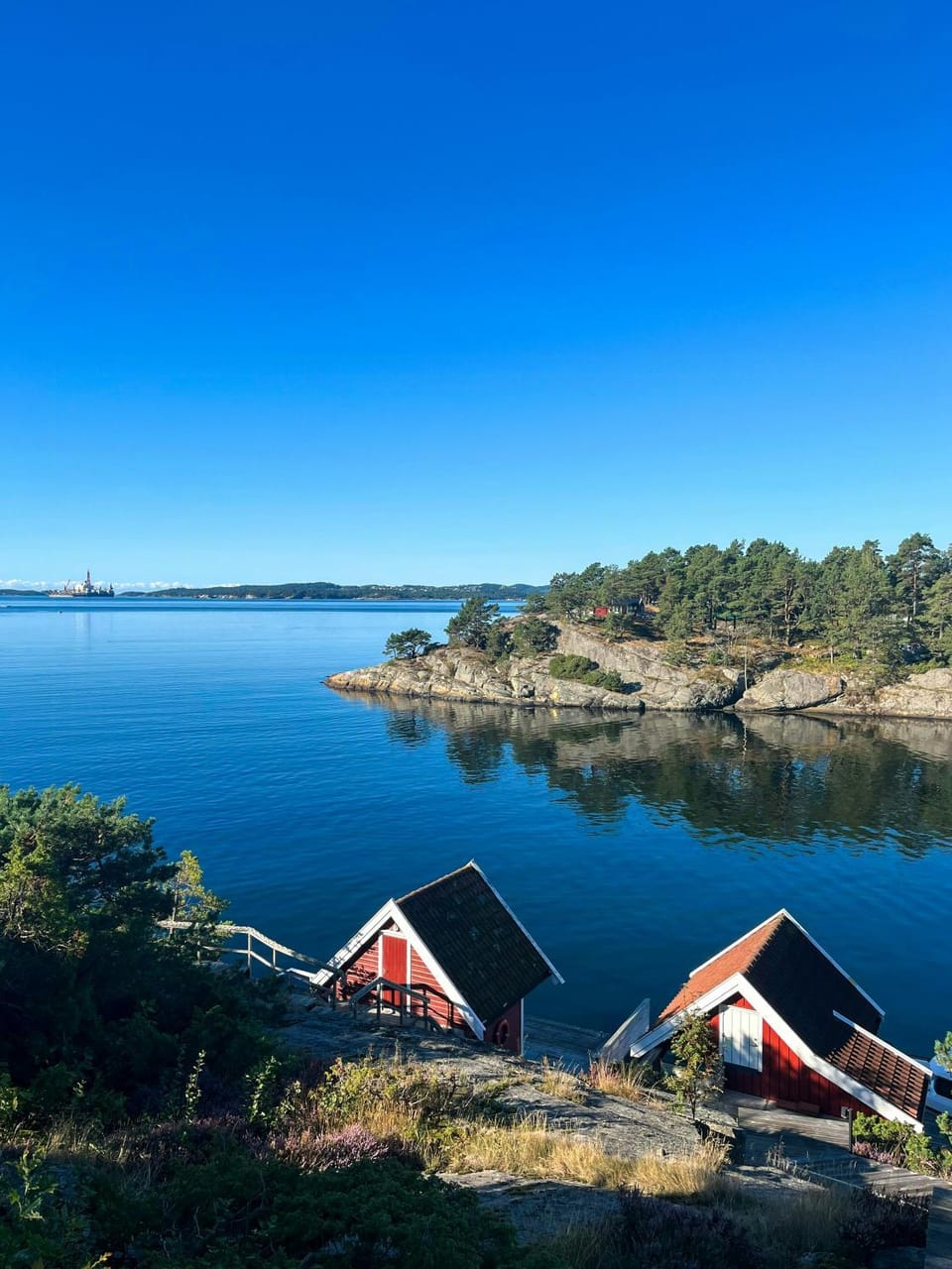 Island cabin with boat 5 min from Kristiansand Cabin in Norway