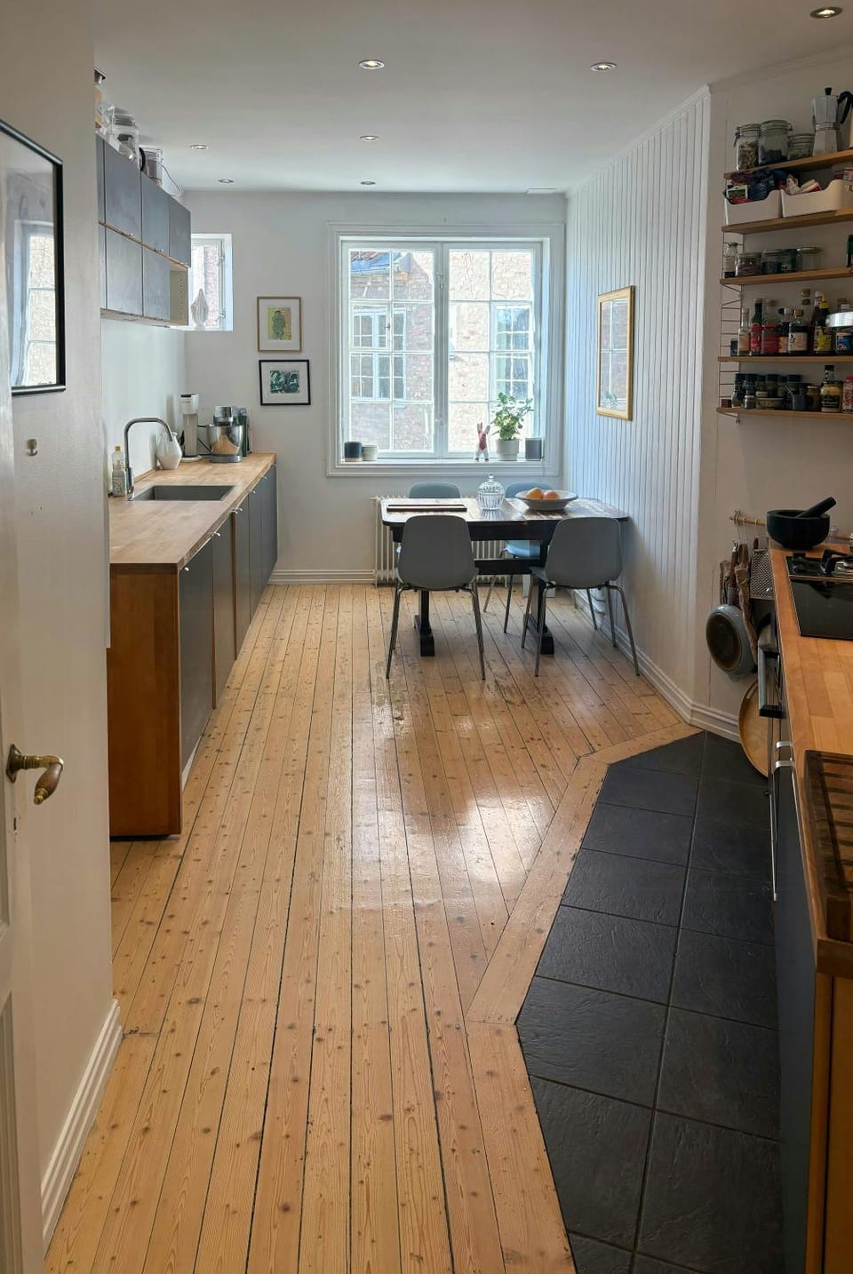 Corner flat in a historic 1920s building Apartment in Oslo
