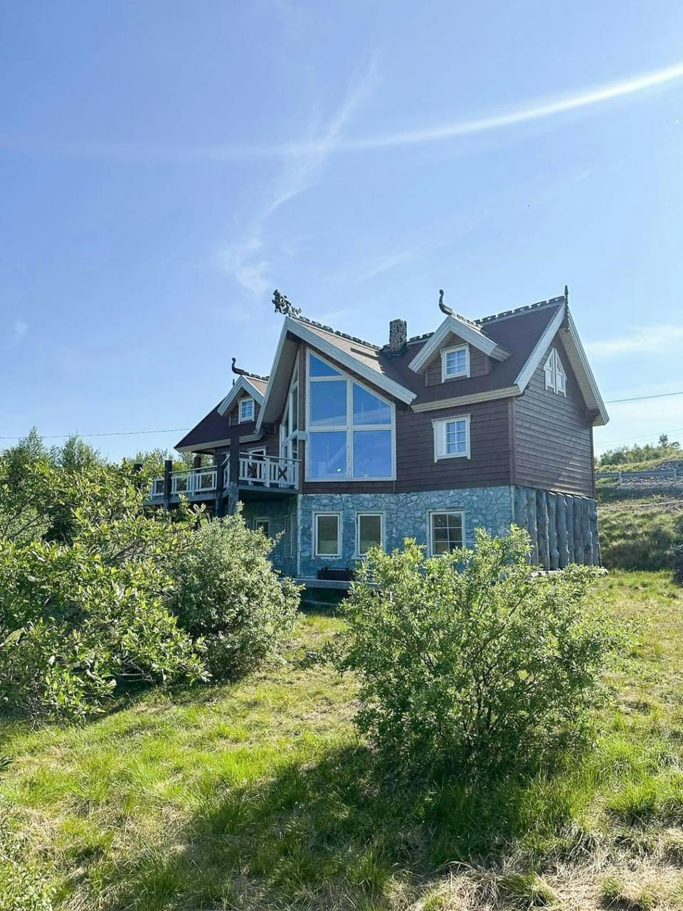 Experience aurora at Arctic Lodge in North Norway House in Troms Og Finnmark
