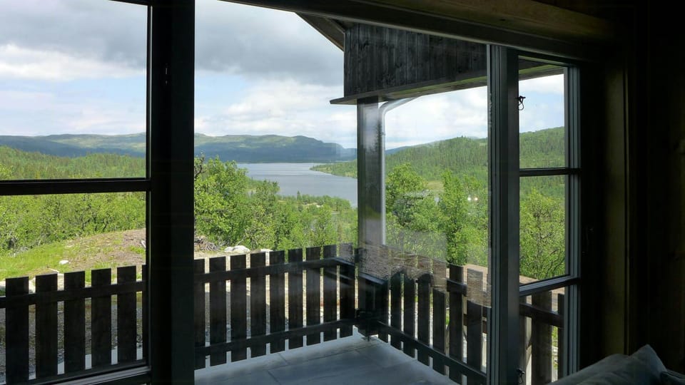 360-degree views from a mountain top in Numedal House in Viken, Norway