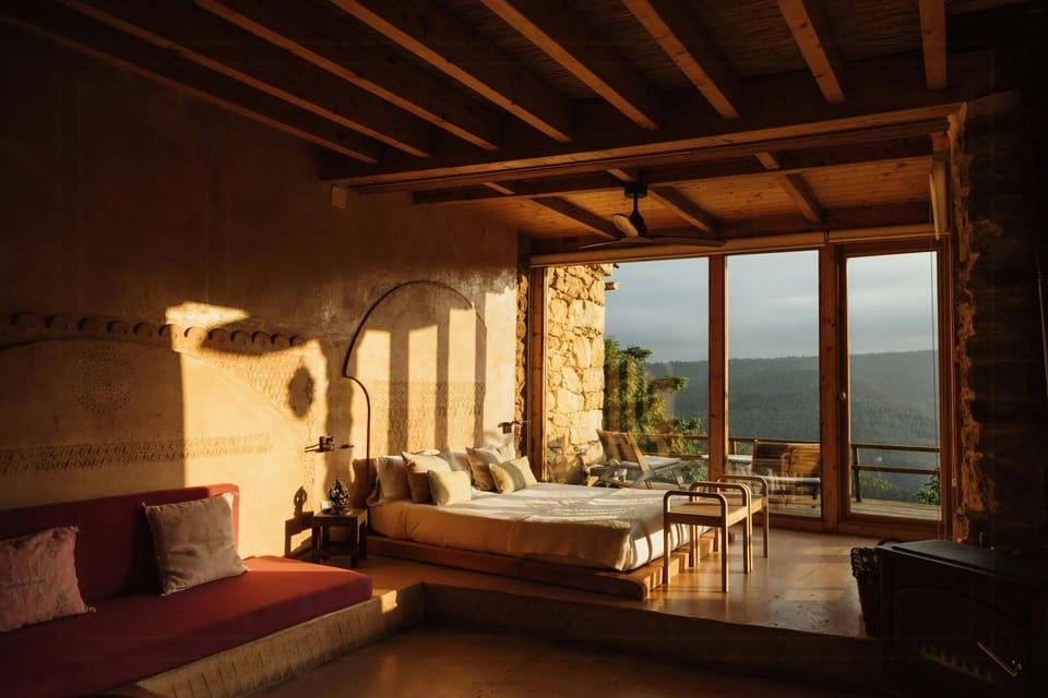 Farmhouse with pool bath and spectacular views House in Valencian Community