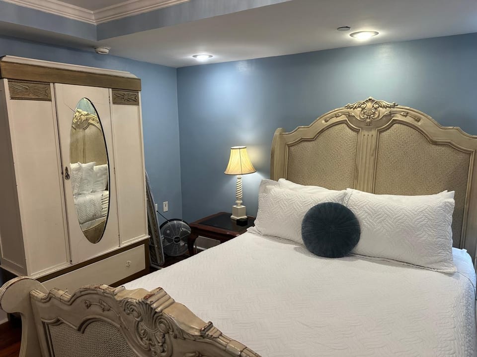Justine Inn Savannah Bed and Breakfast in Savannah