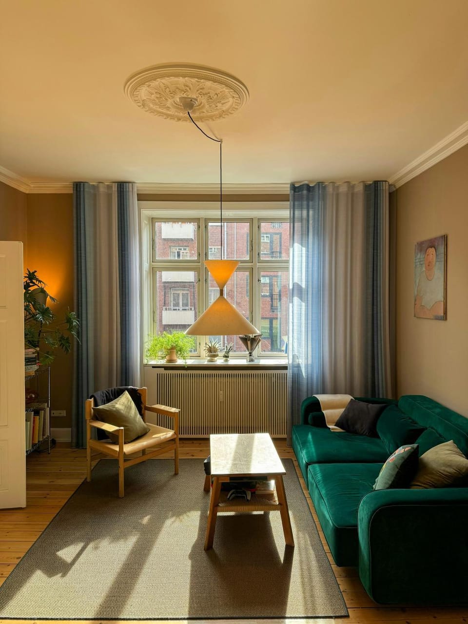 Art-filled flat near Copenhagen's green areas Apartment in Copenhagen