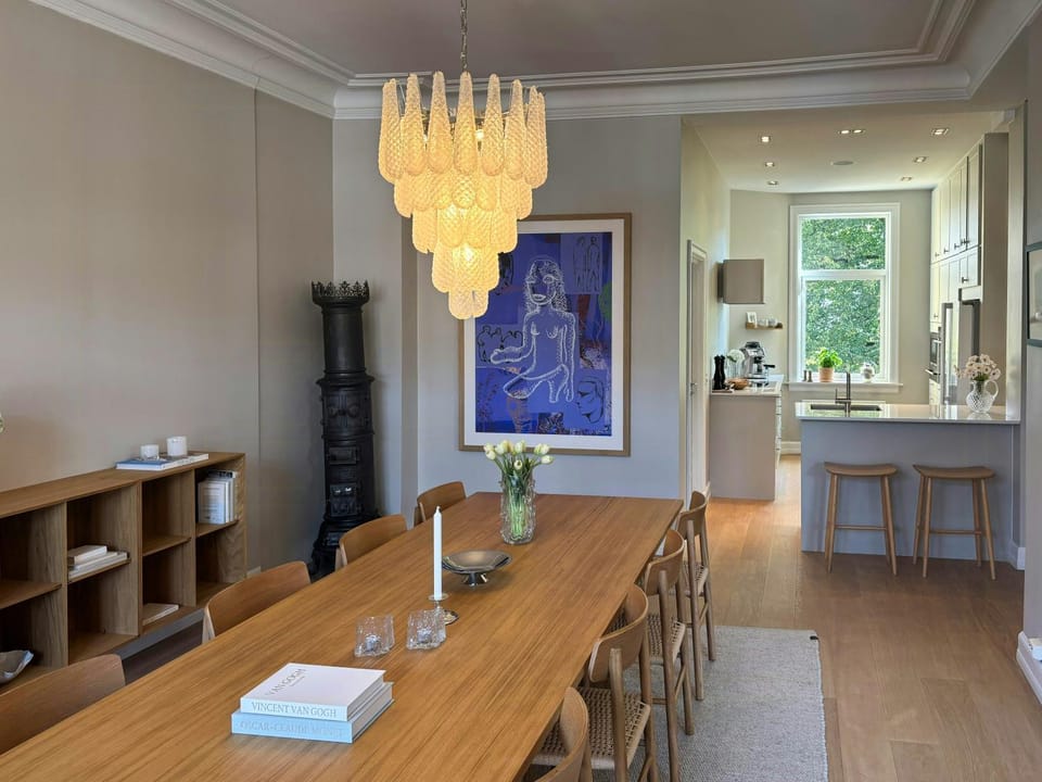 Classic flat with stucco on Majorstuen Apartment in Oslo
