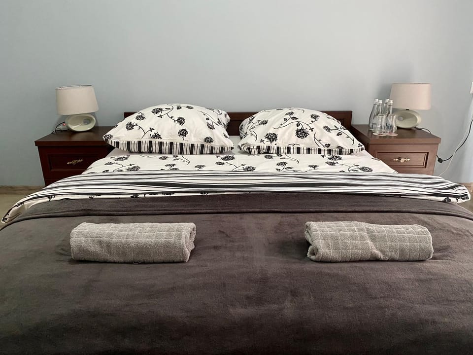 Bed, Photo of the whole room