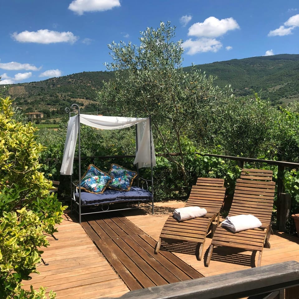 Pool villa with panoramic view in Cortona House in Tuscany