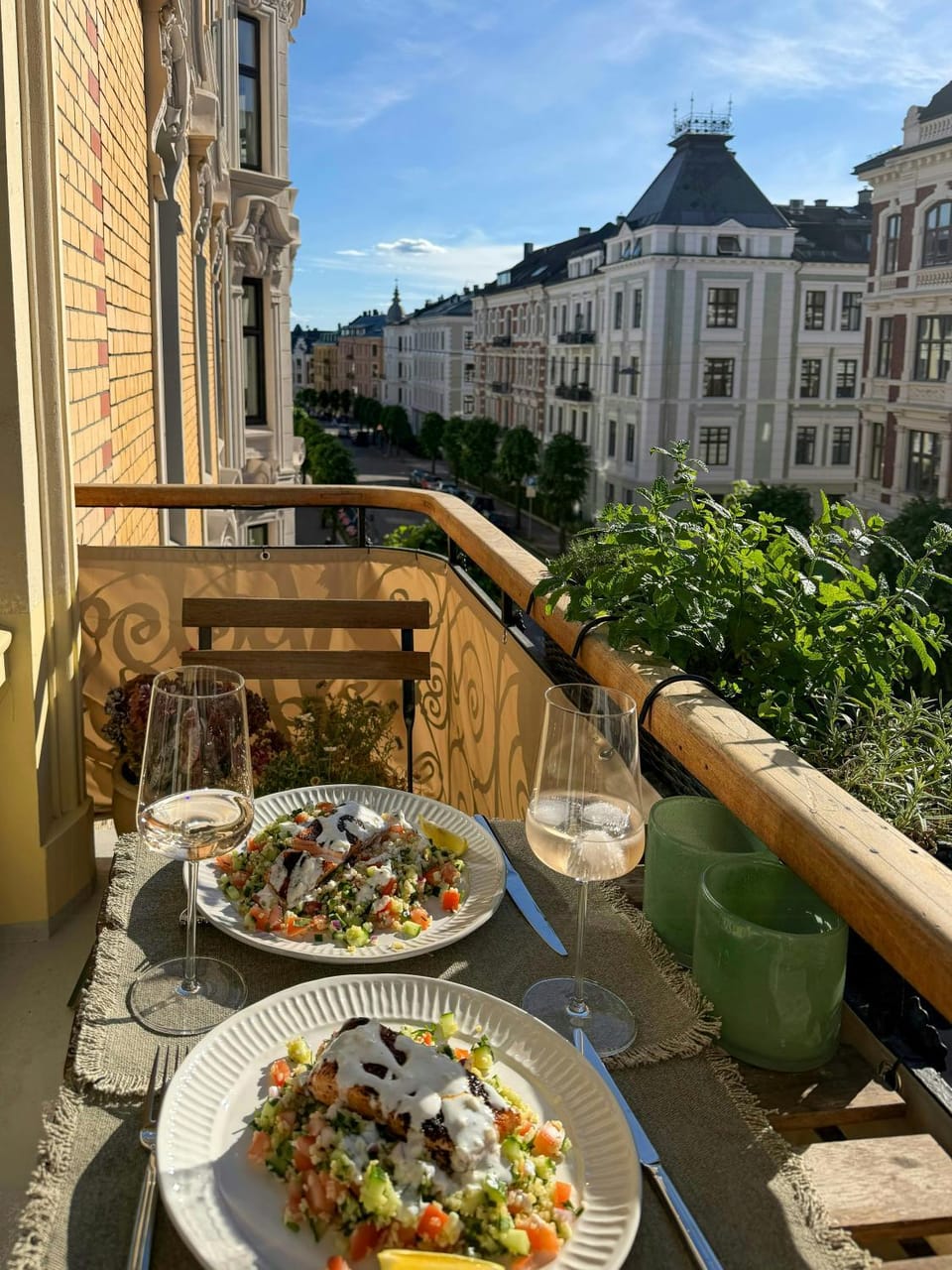 Classic 1890s apartment building on Frogner Apartment in Oslo