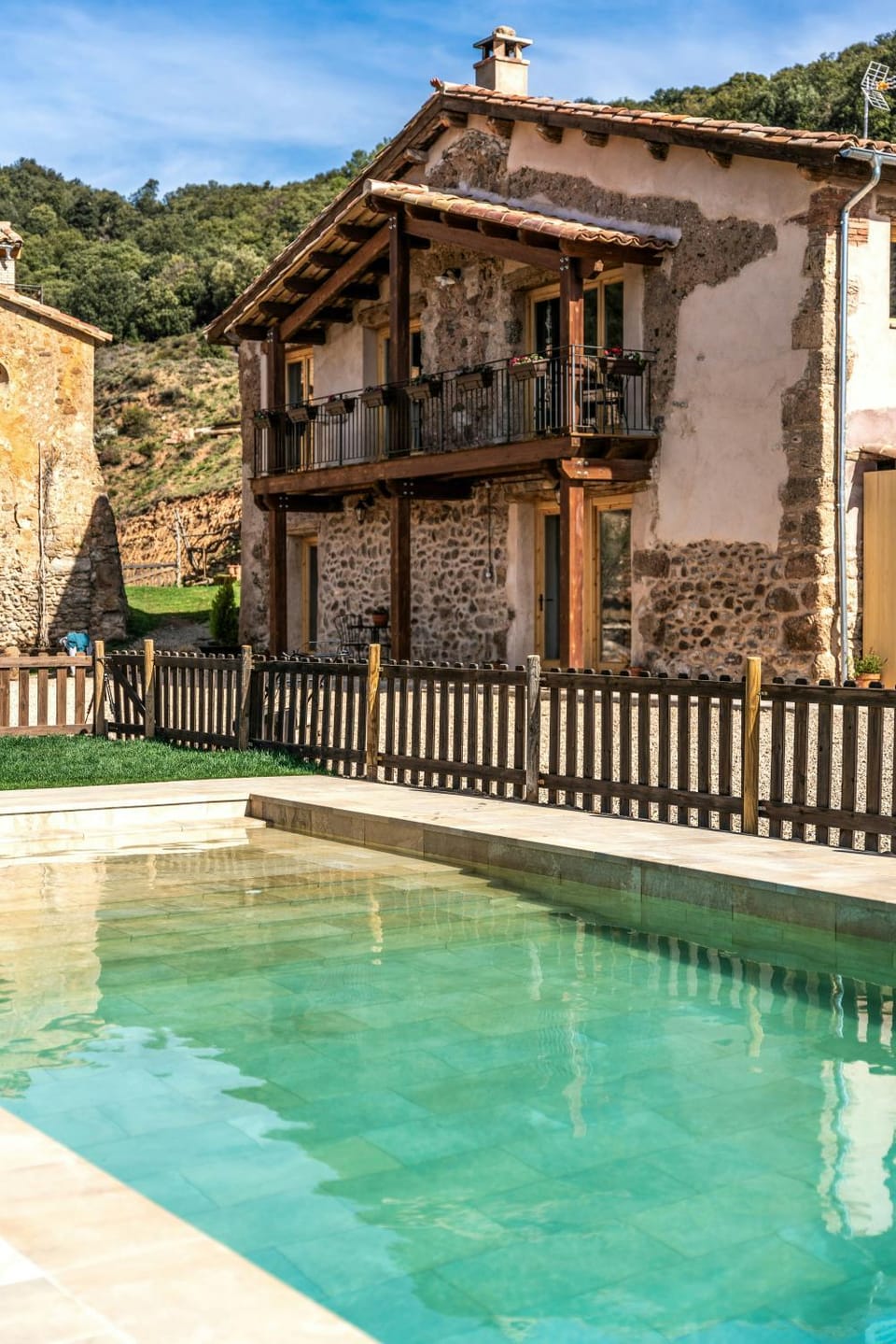 Restored 12th-century farmhouse in Pre-Pyrenees House in Solsonès