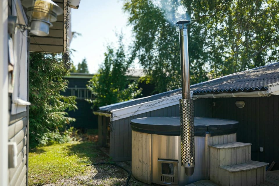 Nordic retreat with wilderness bath near Marielyst House in Væggerløse