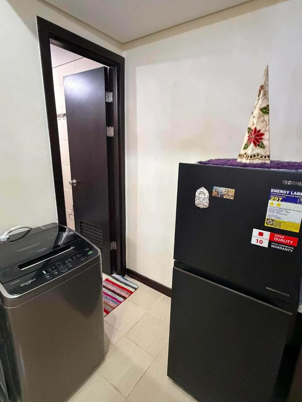 Amigo's place in San Lorenzo makati 12-J near airport,mall Apartment in Pasay