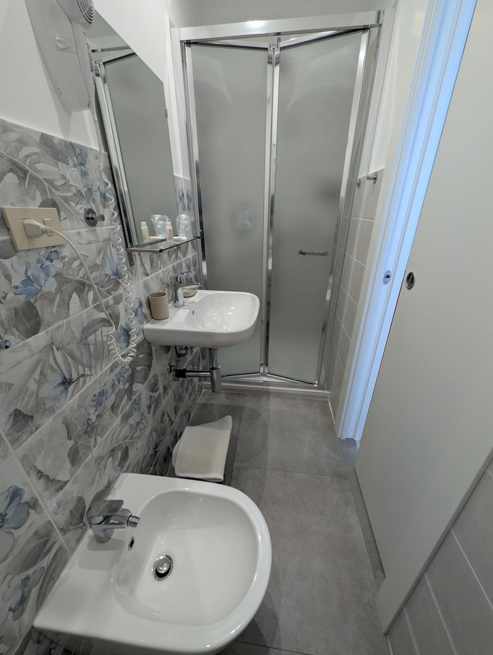 Shower, Toilet, Bathroom, bidet