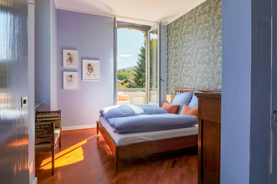 Art Nouveau villa with a garden on Lake Maggiore House in Lombardy