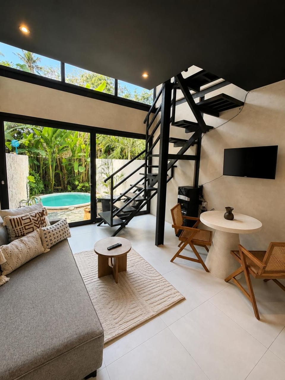 Noody Loft Villa Batu Bolong, Canggu by Sandara Villa in North Kuta
