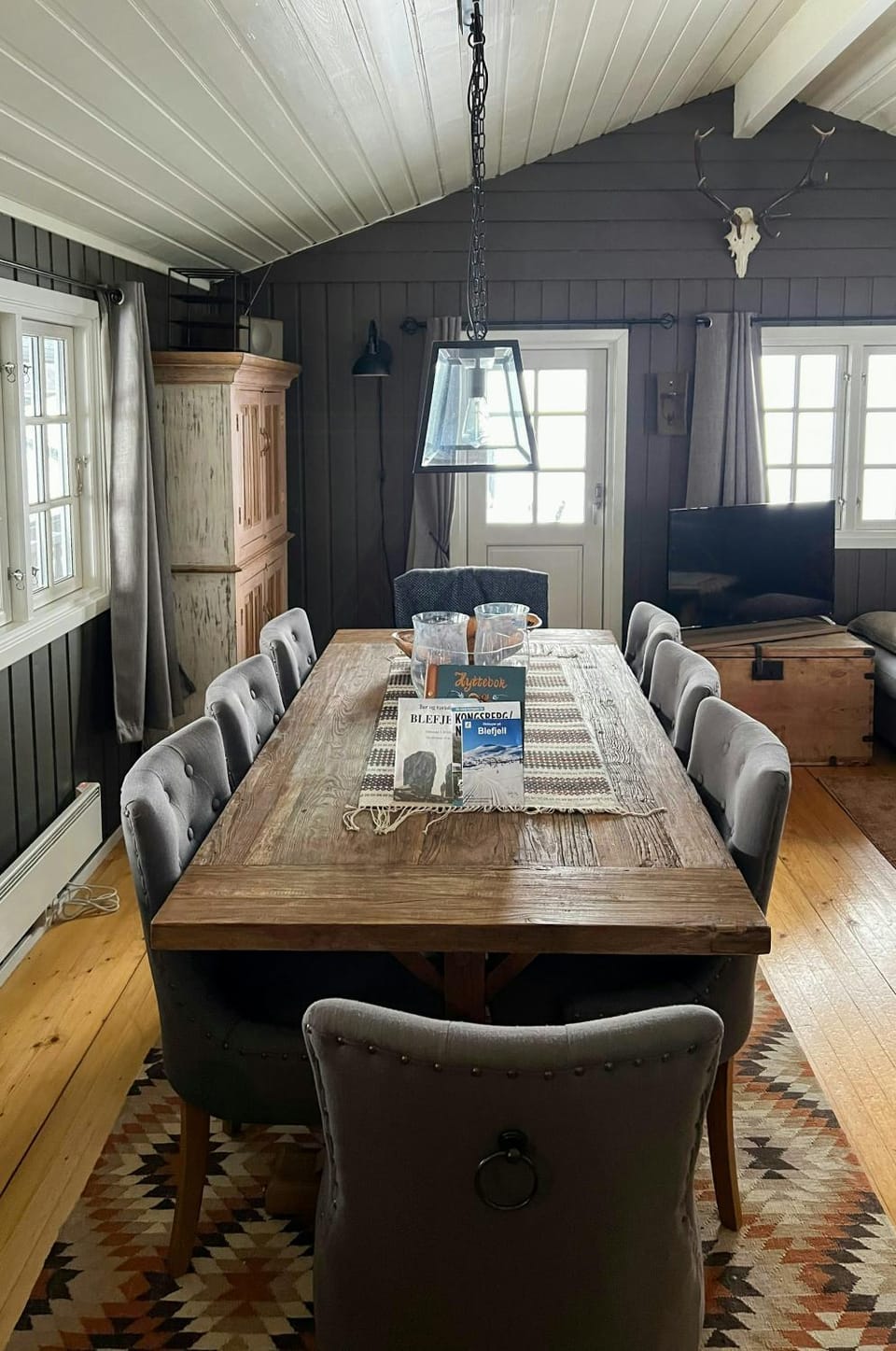 Mountain cabin by ski trails in southern Blefjell Cabin in Viken, Norway