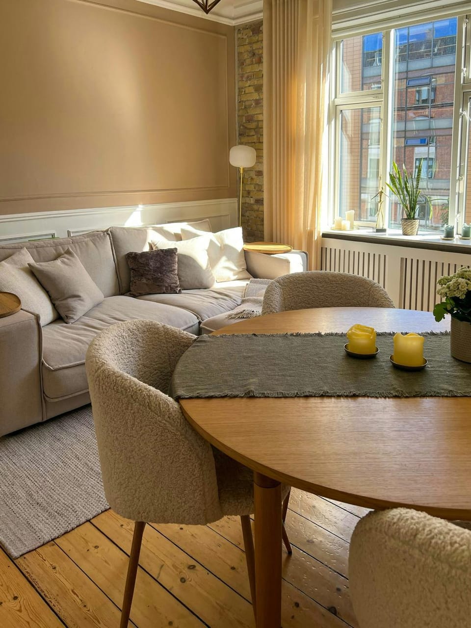 Classic Frederiksberg apartment with balcony Apartment in Frederiksberg