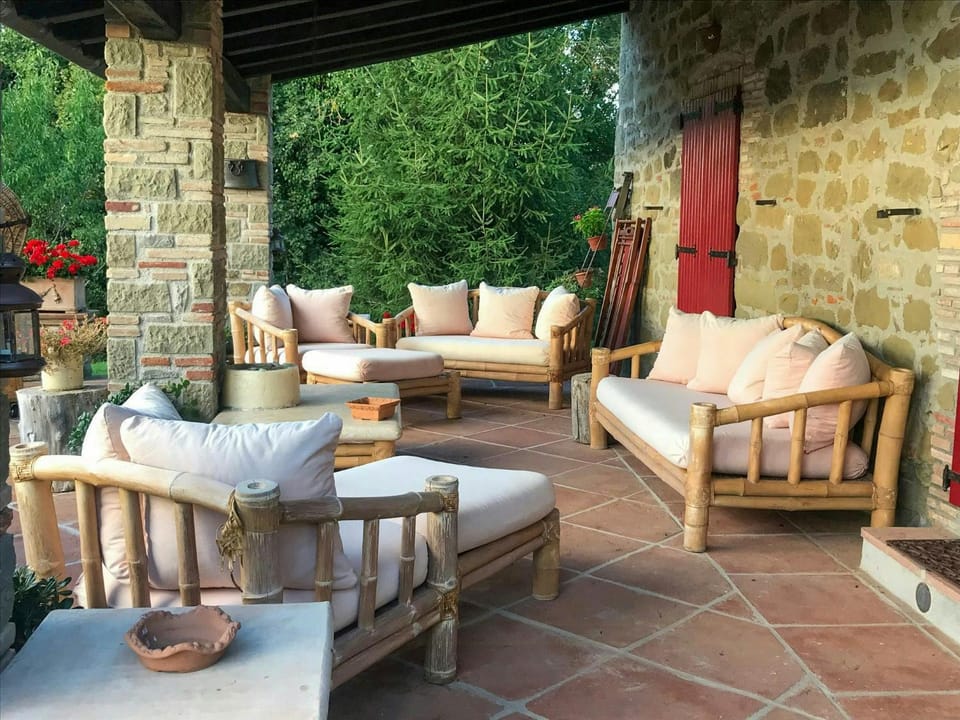 Stone villa with private pool and views House in Umbria