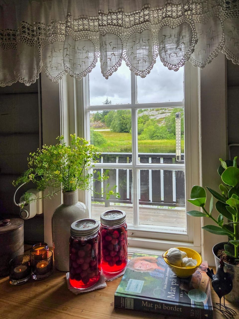 Cozy timber cabin from 1966 with sauna Cabin in Trondelag