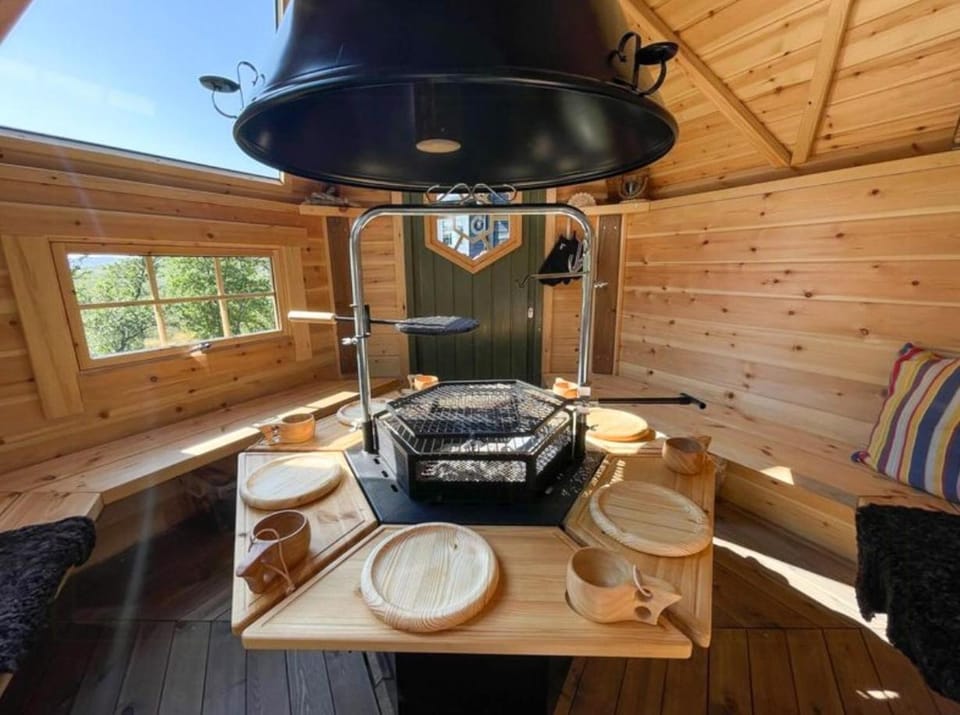 Log cottage with sauna on historic family farm Apartment in Viken, Norway