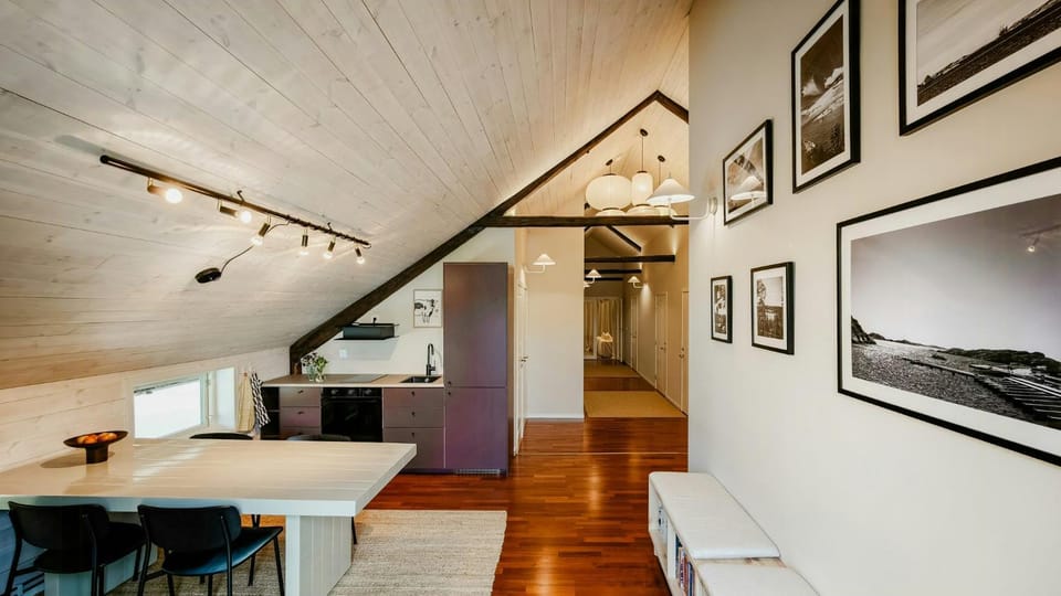 Modern farm flat with pool sauna & cinema room House in Västra Götaland County