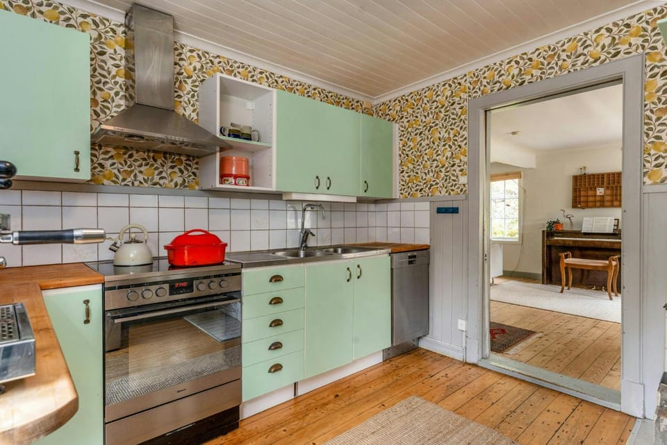 Warm Wooden Home with Piano Deer & Forest Trails House in Västra Götaland County