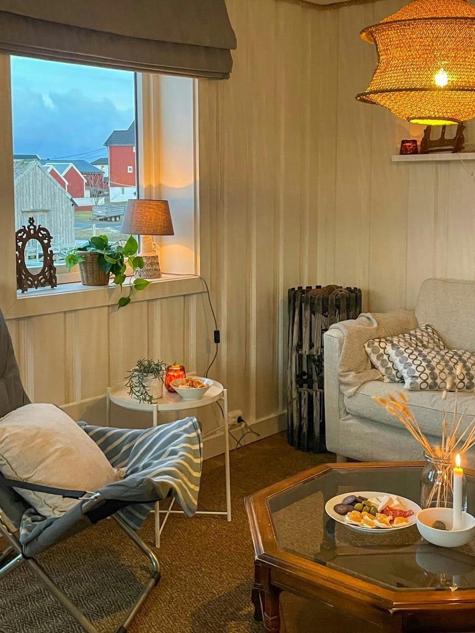 Boathouse with views of harbour and sea Apartment in Trondelag