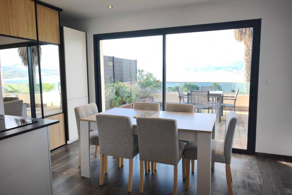 A serene stay with a sea view Apartment in Ajaccio