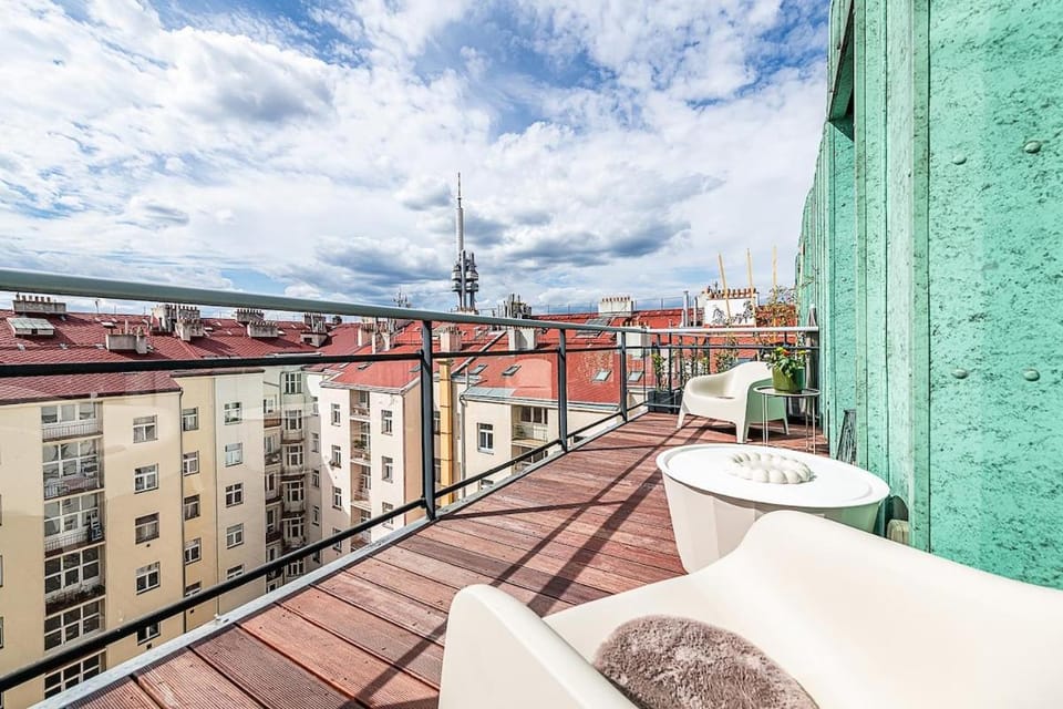 Balcony/Terrace, City view