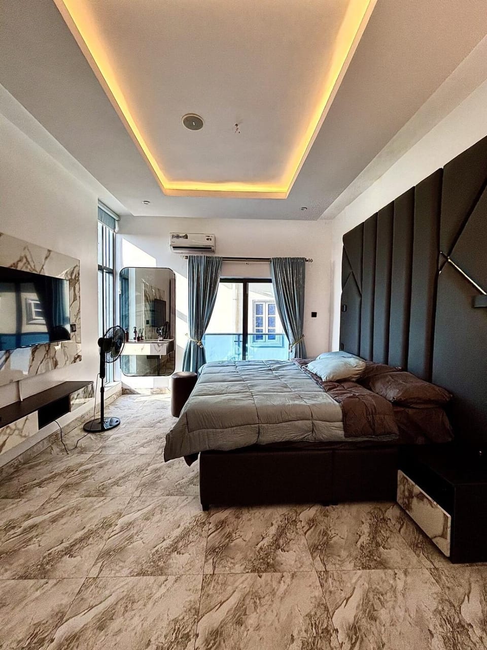 Modern 2brd getaway Lekki Scheme 2 Apartment in Lagos, Nigeria