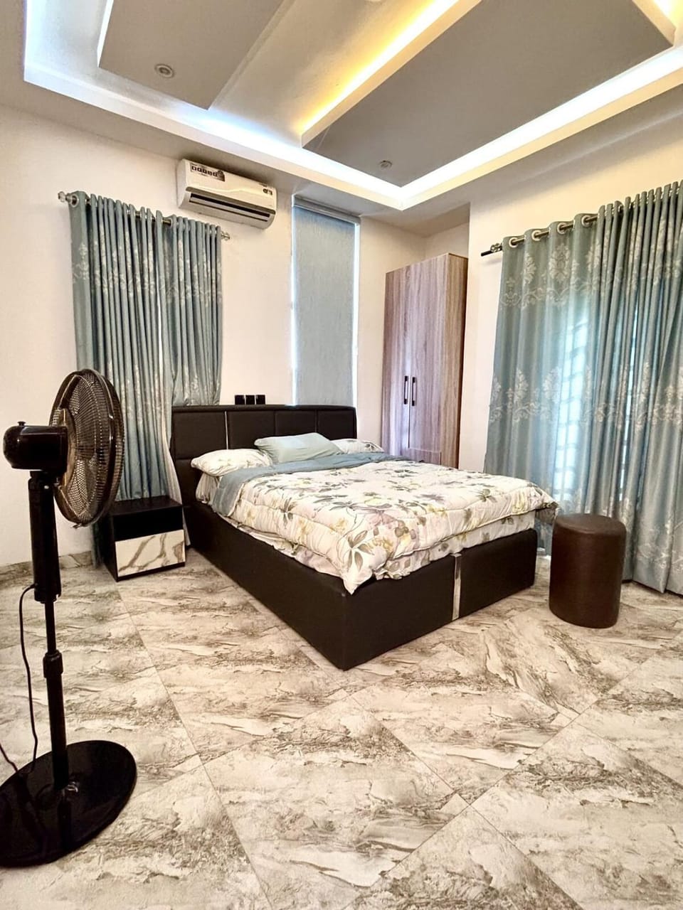 Modern 2brd getaway Lekki Scheme 2 Apartment in Lagos, Nigeria