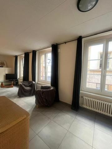 Grand studio au centre ville de Neuchâtel Apartment in Neuchâtel