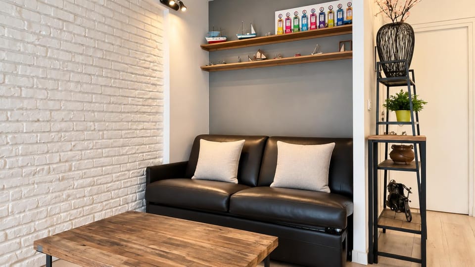 Kitchen or kitchenette, Living room, Seating area