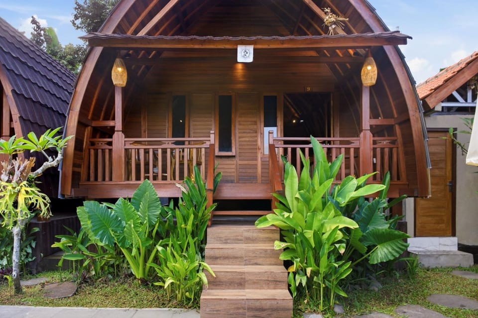 Property building, Patio, Garden, Garden view
