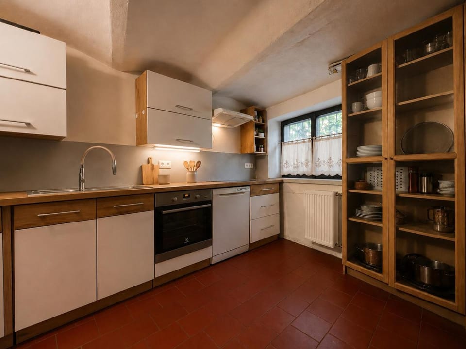 Kitchen or kitchenette