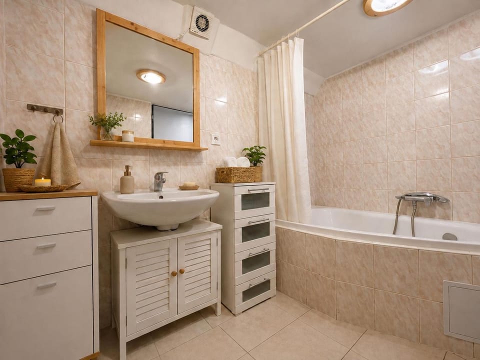 Bathroom, Bath