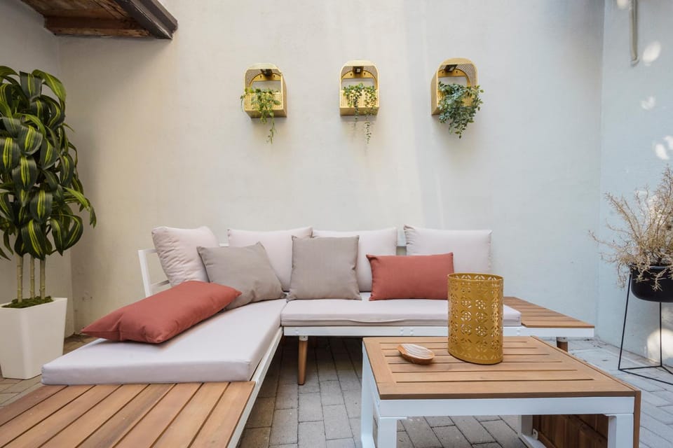 Balcony/Terrace, Inner courtyard view