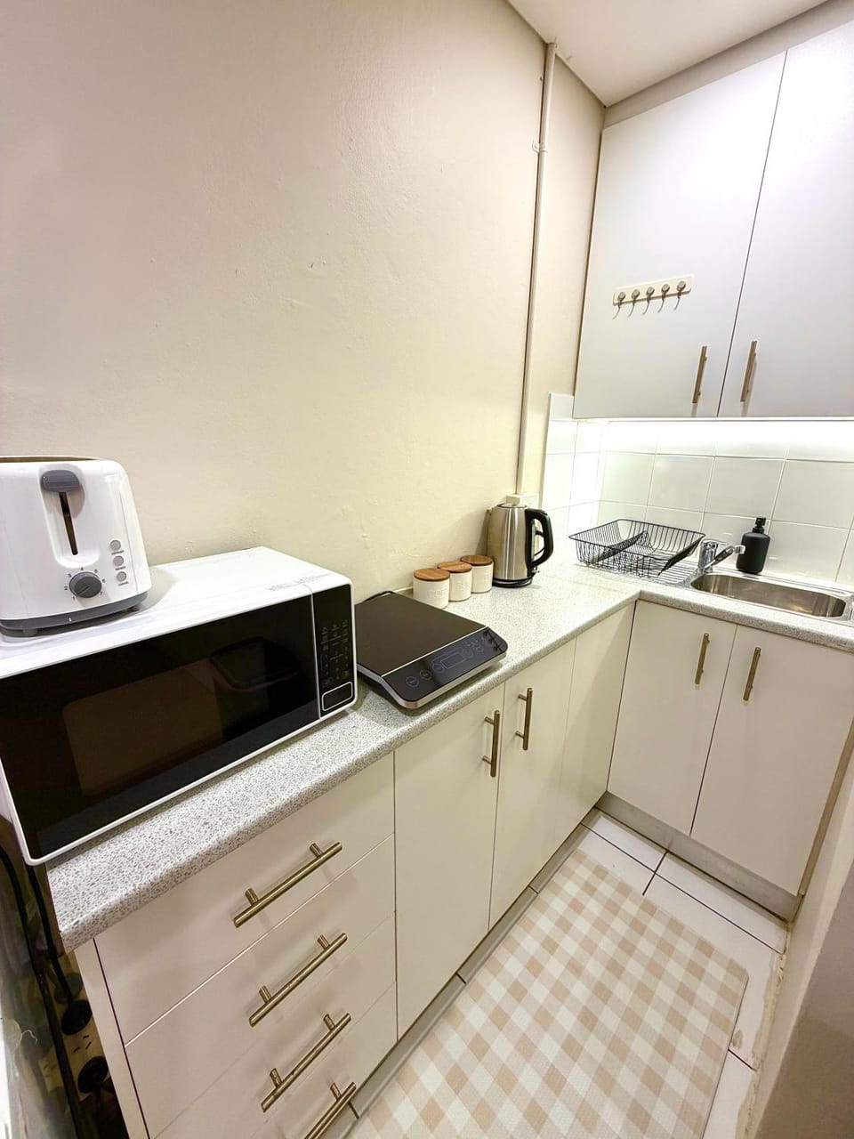 Kitchen or kitchenette, stove
