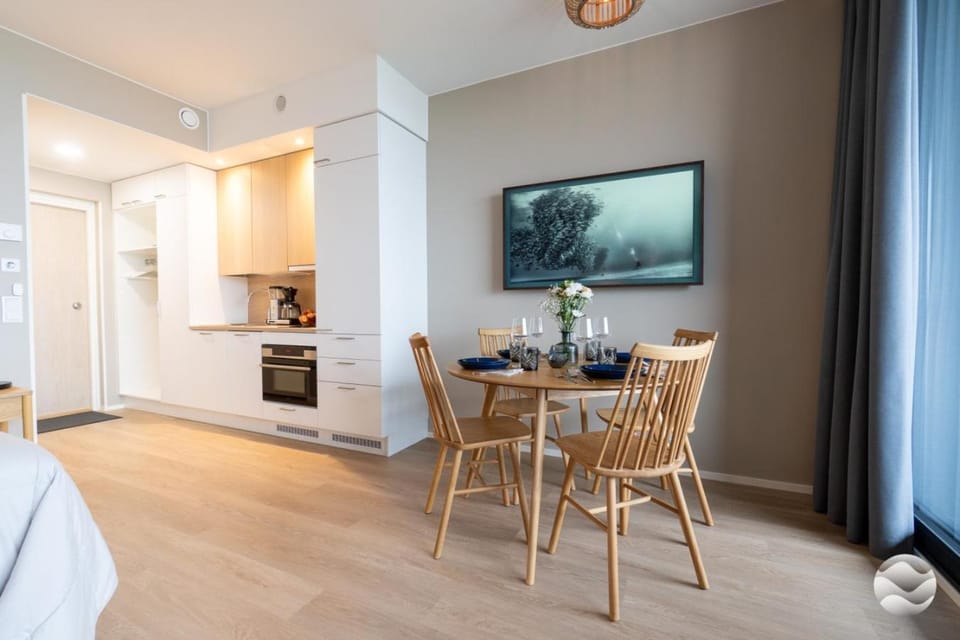 TV and multimedia, Kitchen or kitchenette, Seating area, Dining area