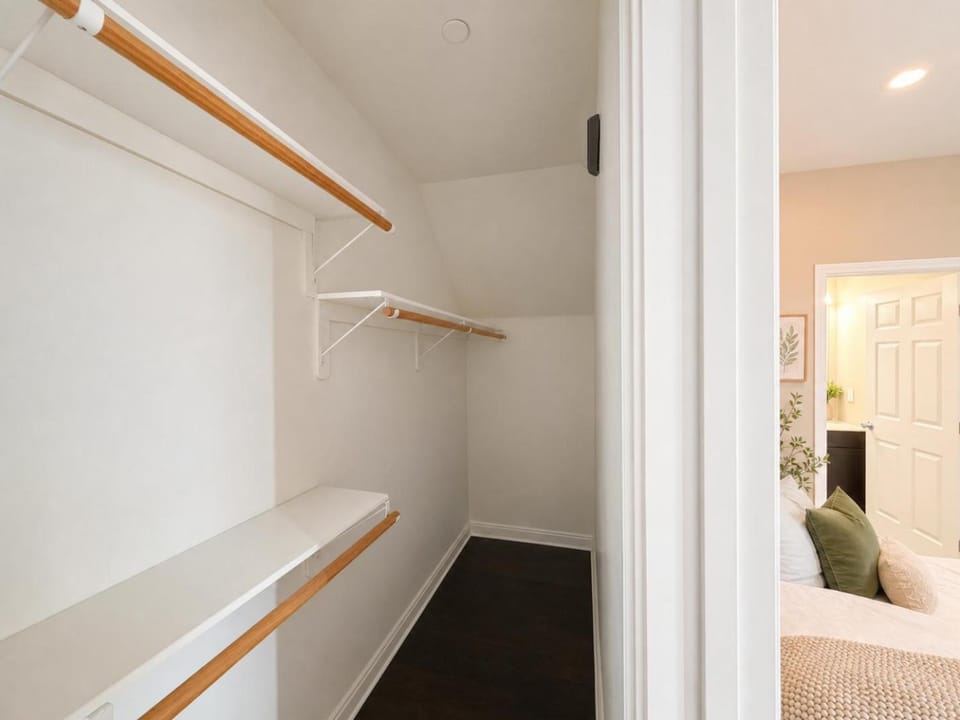 Spacious Private Room In 3 Bedrooms Unit Vacation rental in Los Angeles
