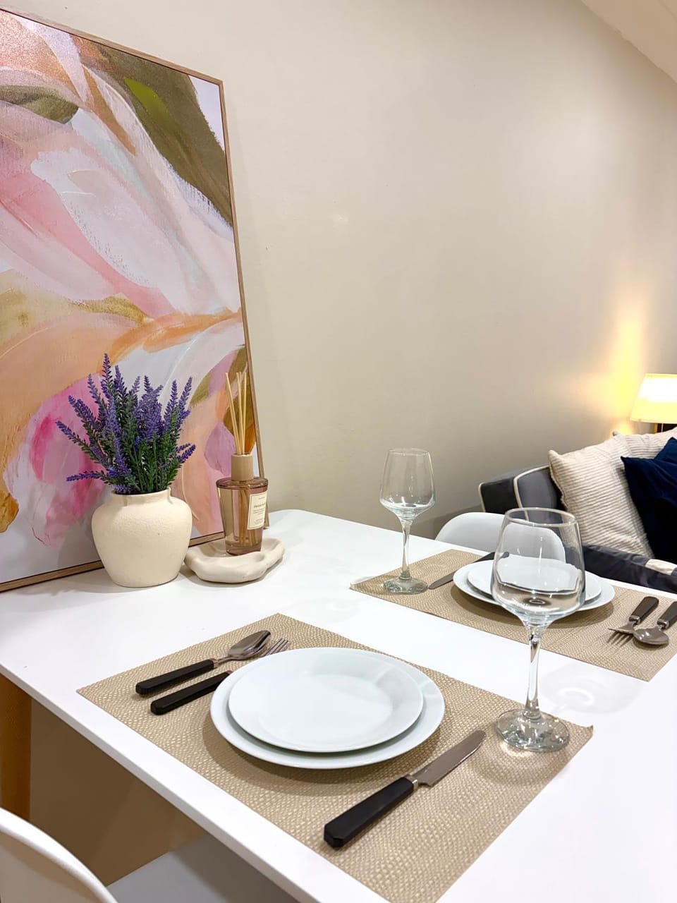 Seating area, Dining area