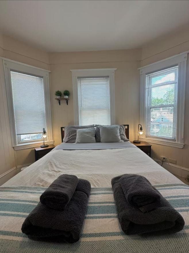 -No15- Cozy Room in an Apartment - Walk to MIT and Red Line T Station - Cambridge Boston Vacation rental in Cambridgeport