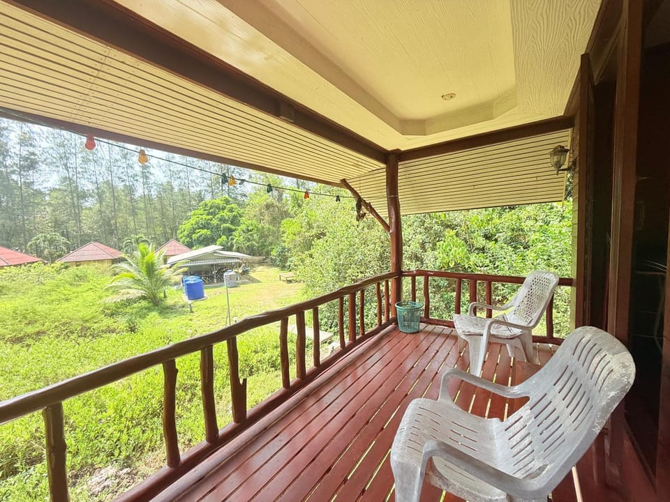 Namtok Bungalows Bed and Breakfast in Krabi Changwat